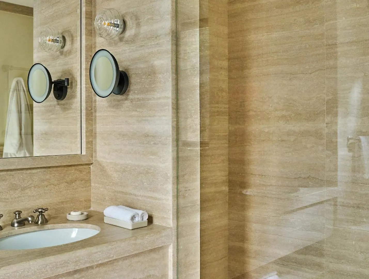 Apartment Maison Travertino By Maison Senato Milan
