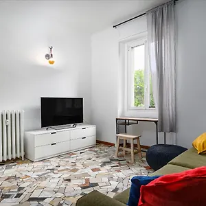Apartment Ennio 8 - Bilocale Cool, Milan